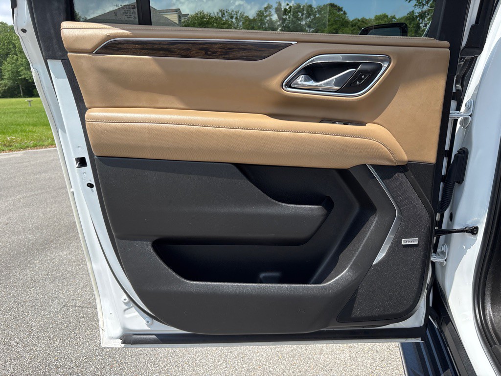 2021 Chevrolet Suburban Image 14