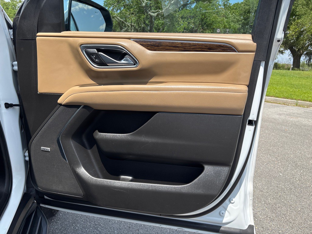 2021 Chevrolet Suburban Image 16
