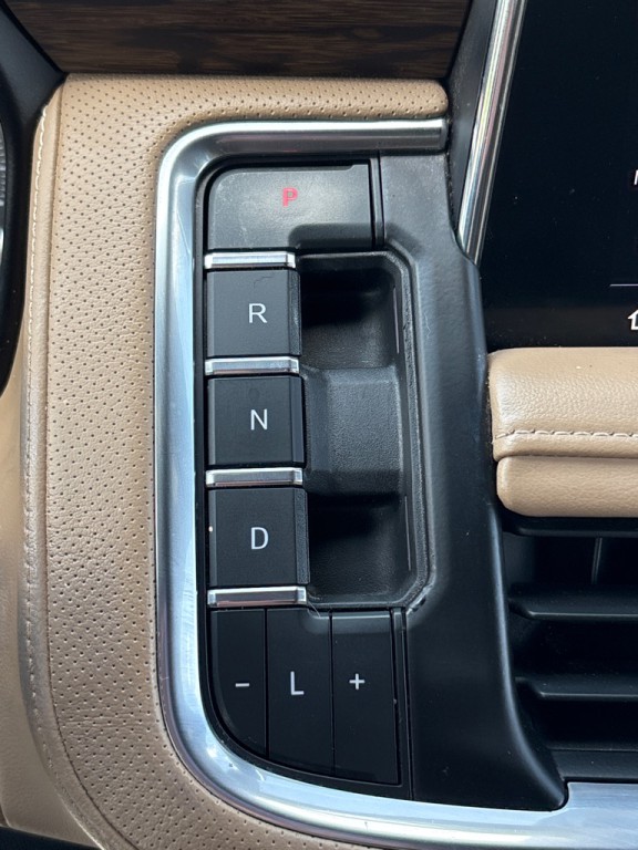 2021 Chevrolet Suburban Image 26