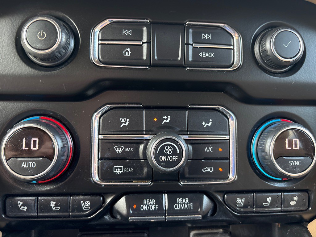 2021 Chevrolet Suburban Image 30