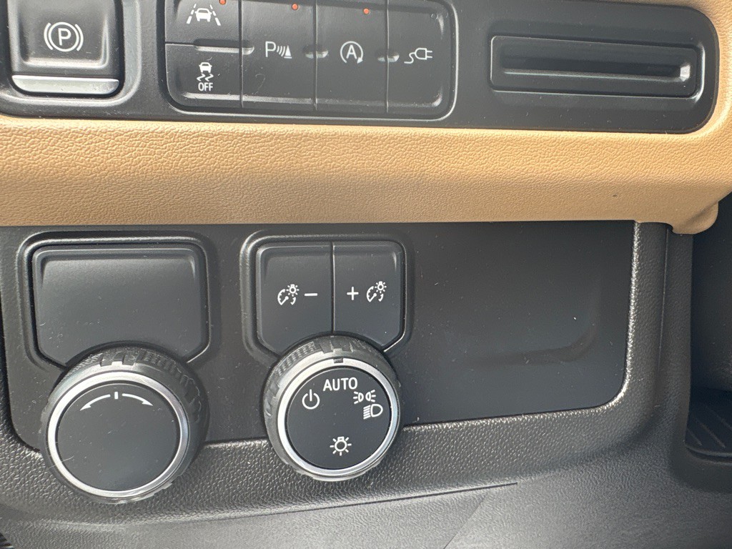 2021 Chevrolet Suburban Image 36