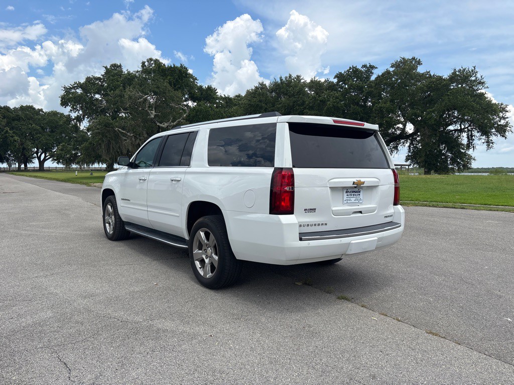 2020 Chevrolet Suburban Image 5