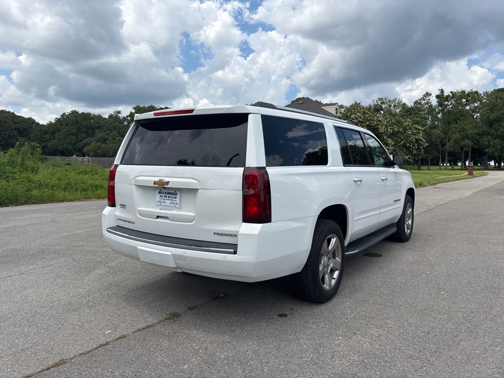 2020 Chevrolet Suburban Image 7