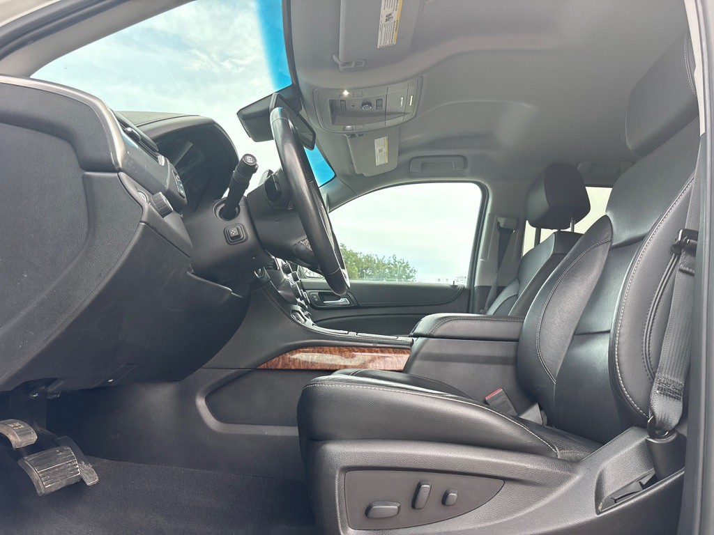 2020 Chevrolet Suburban Image 10