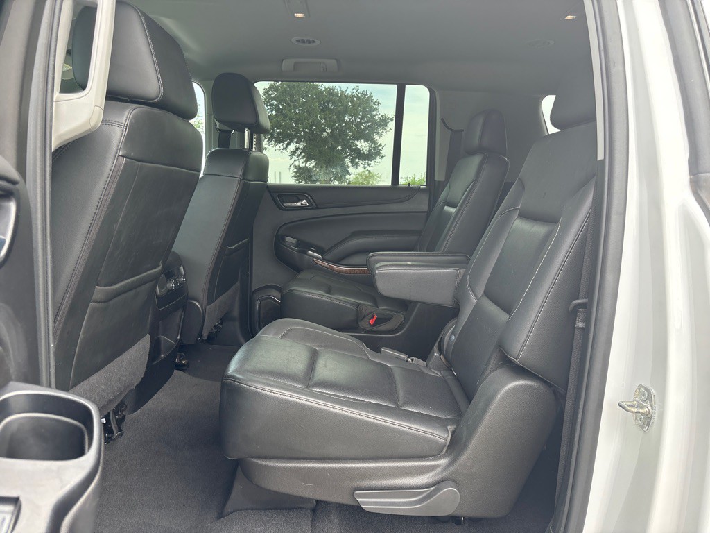 2020 Chevrolet Suburban Image 14