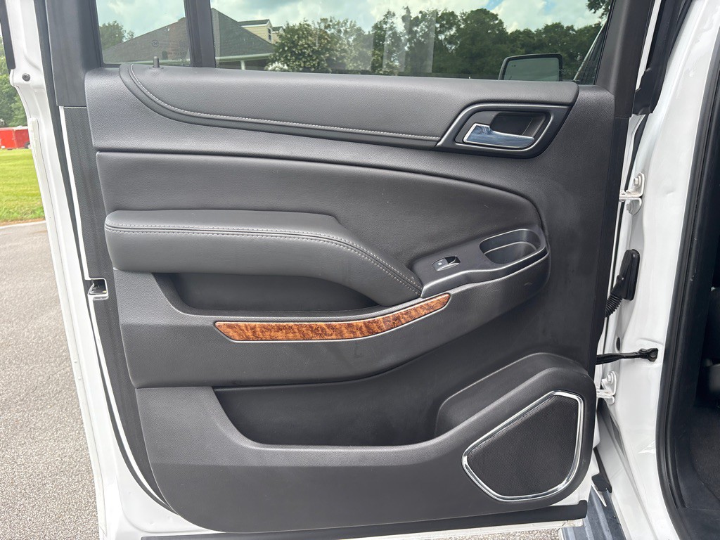 2020 Chevrolet Suburban Image 15