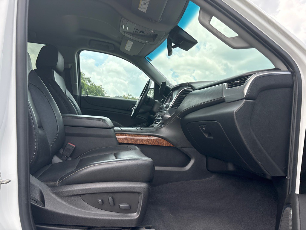 2020 Chevrolet Suburban Image 16