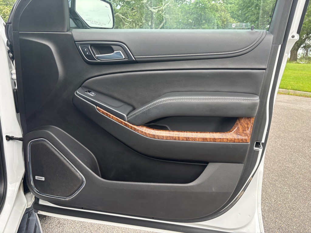 2020 Chevrolet Suburban Image 17