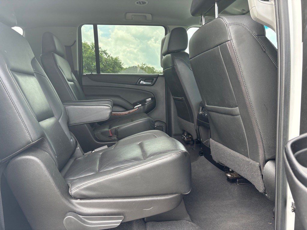 2020 Chevrolet Suburban Image 18