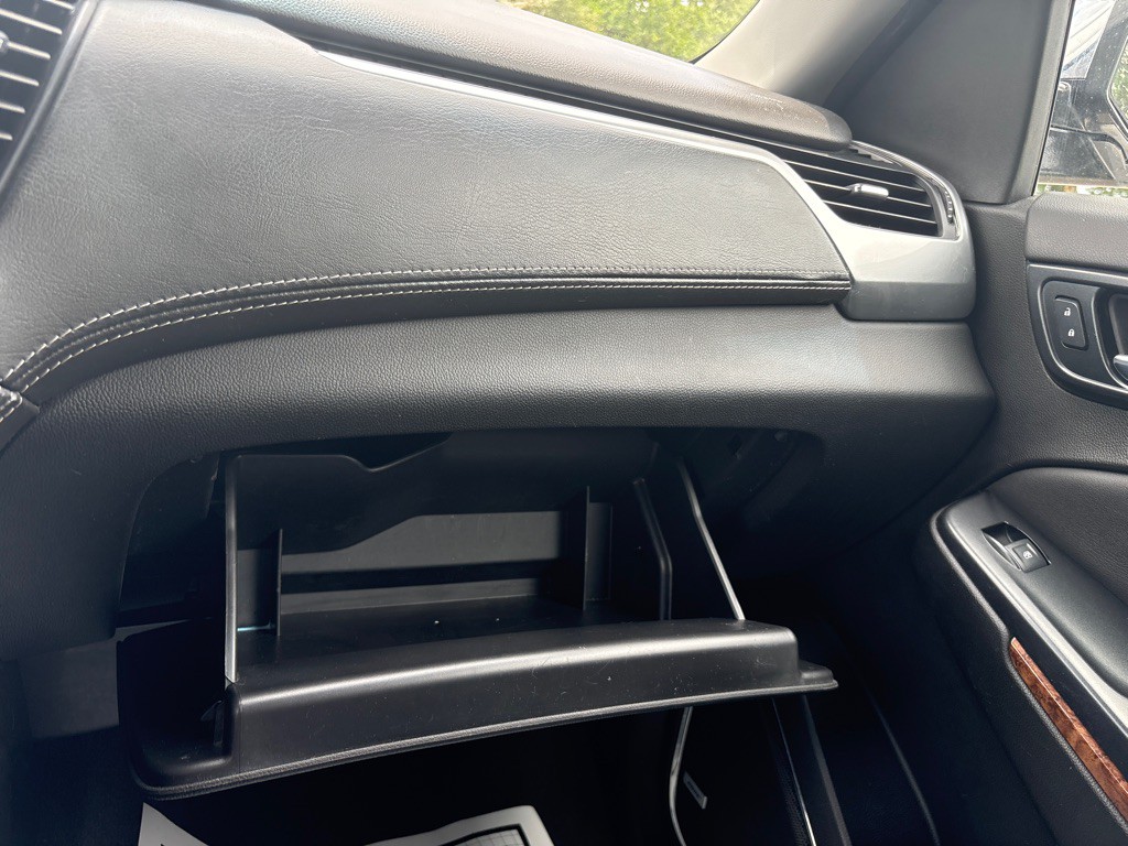 2020 Chevrolet Suburban Image 35