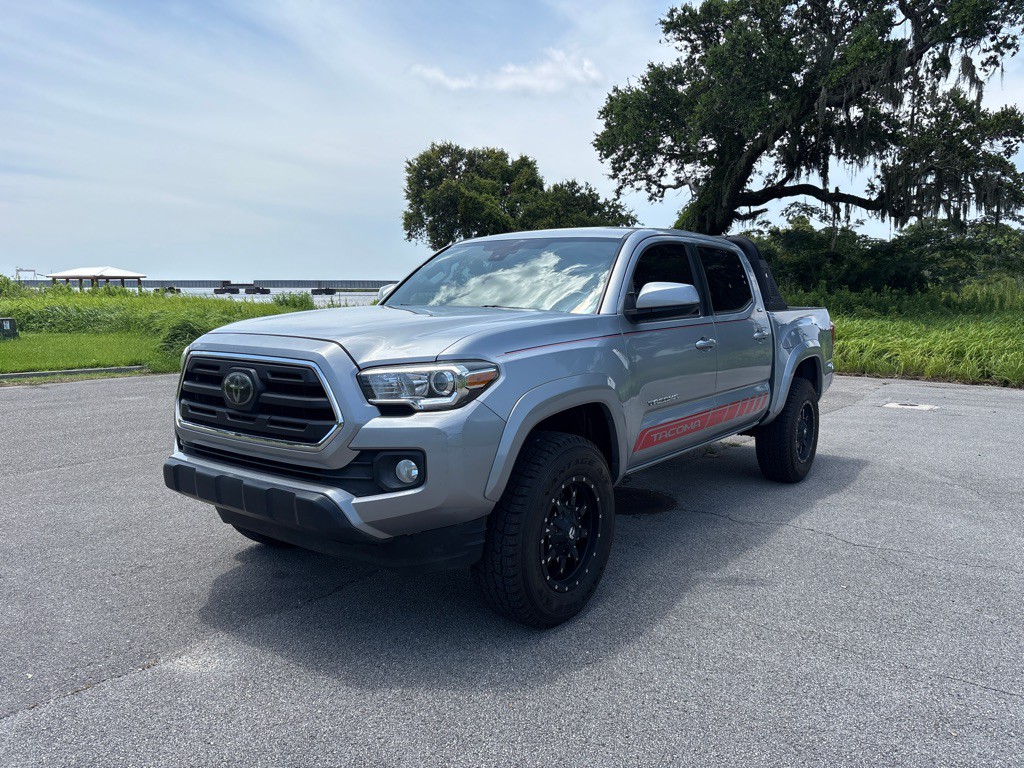 2018 Toyota Tacoma Image 3