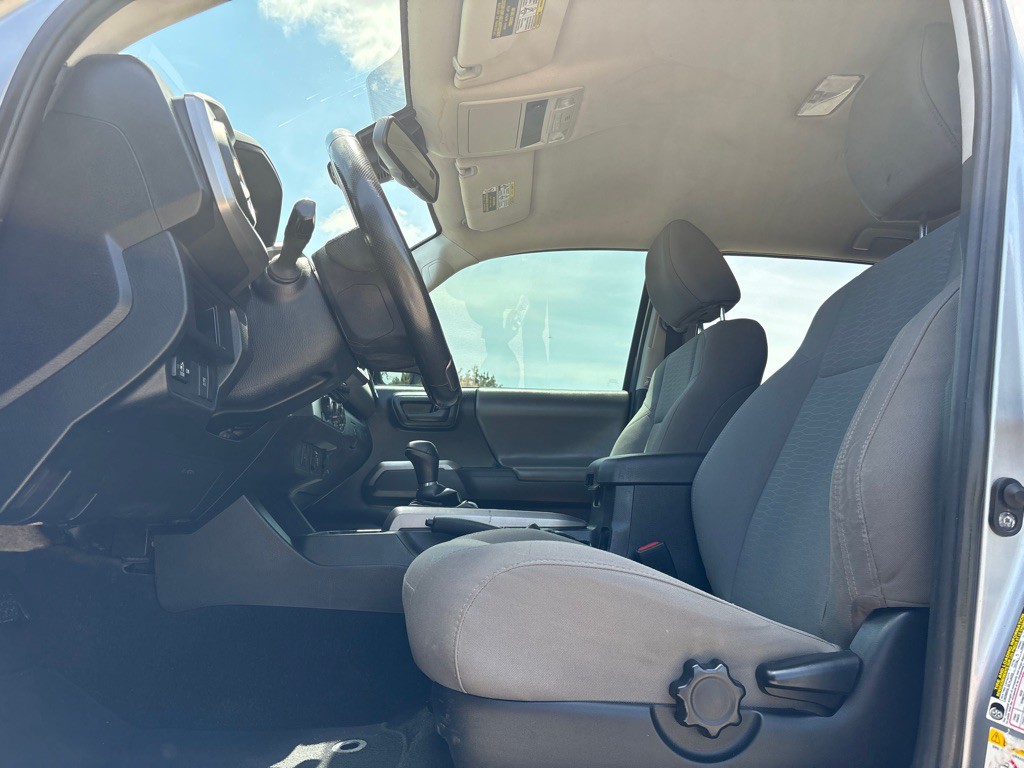2018 Toyota Tacoma Image 10
