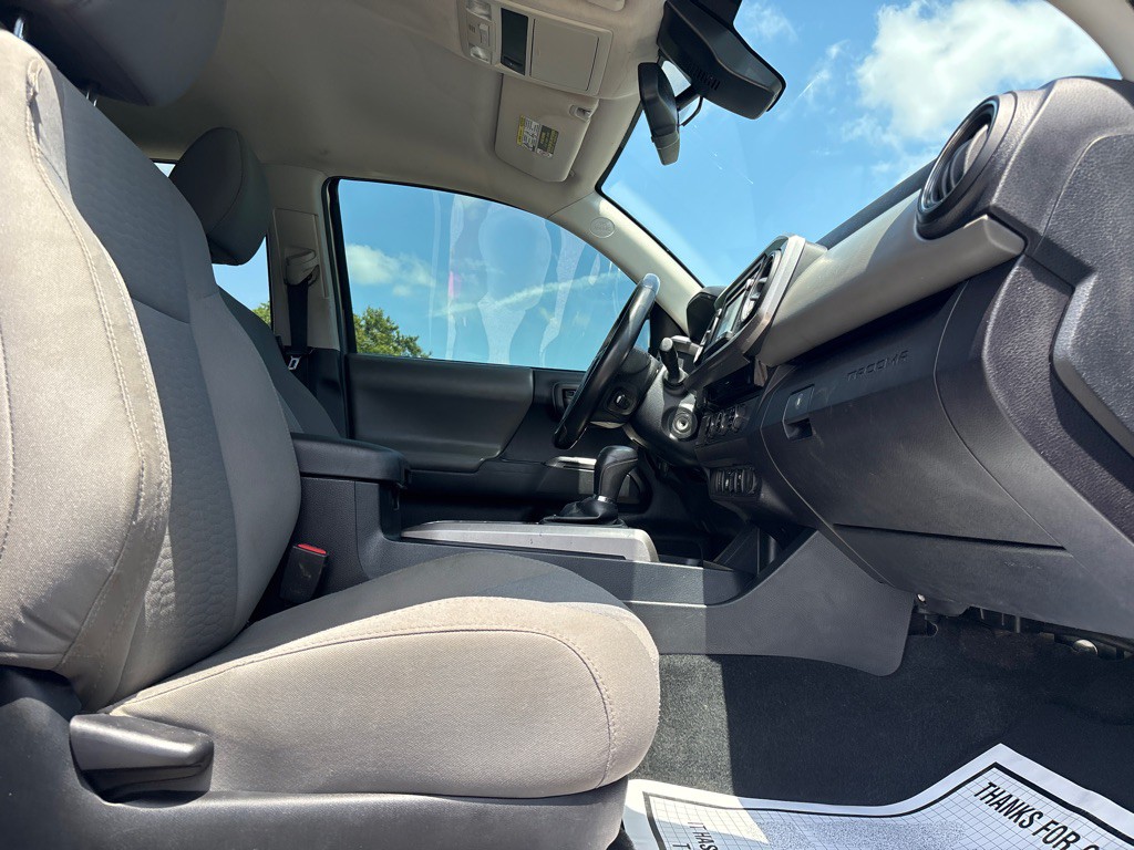 2018 Toyota Tacoma Image 14