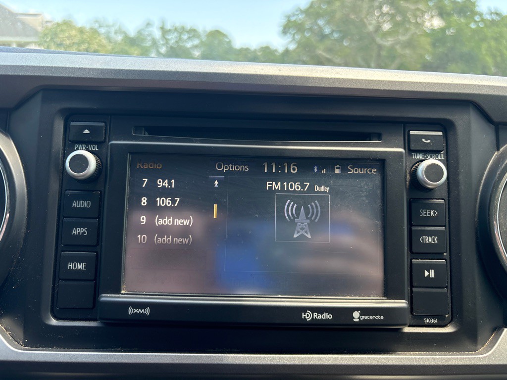 2018 Toyota Tacoma Image 24