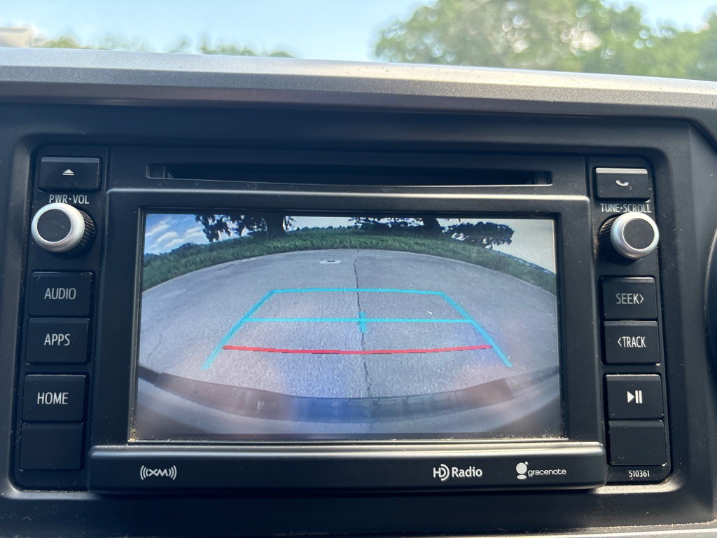 2018 Toyota Tacoma Image 25