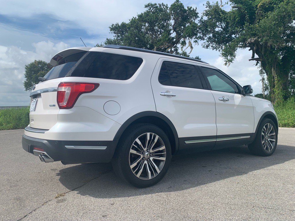 2018 Ford Explorer Image 2