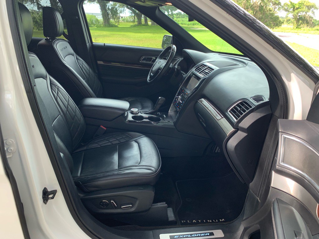 2018 Ford Explorer Image 9