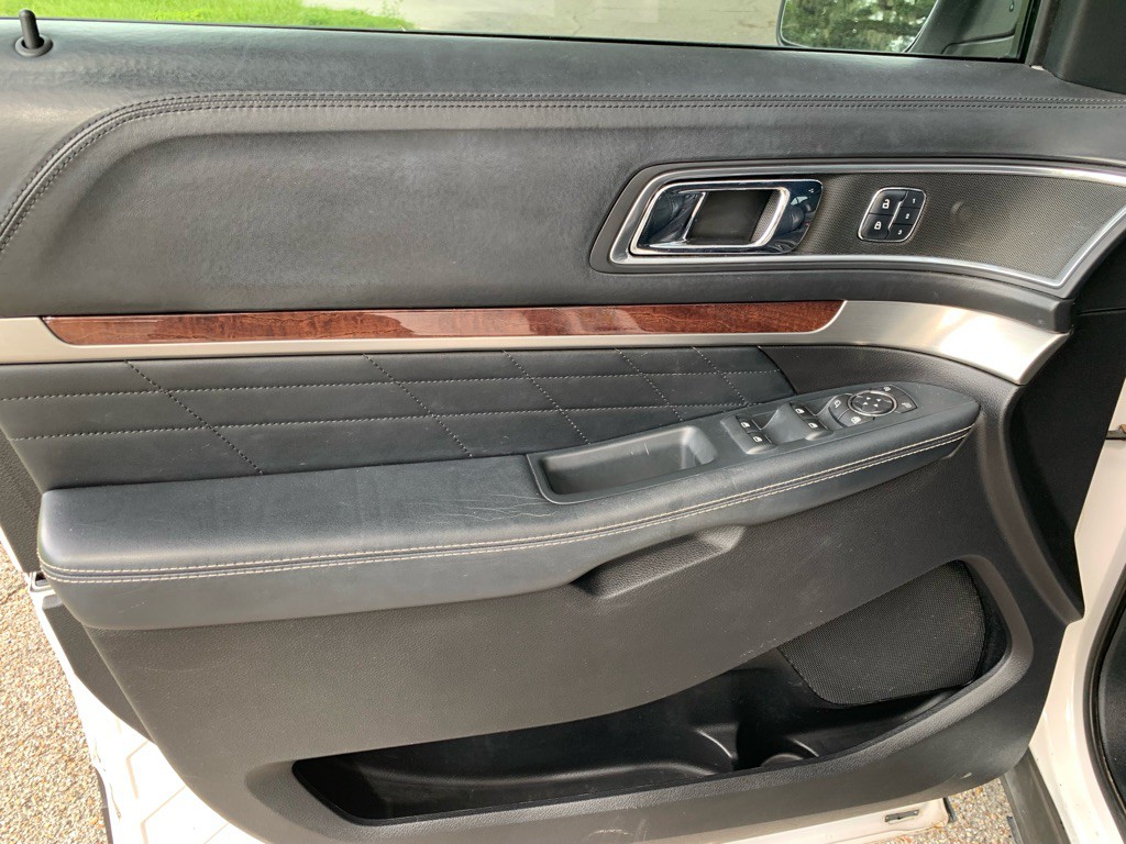 2018 Ford Explorer Image 12