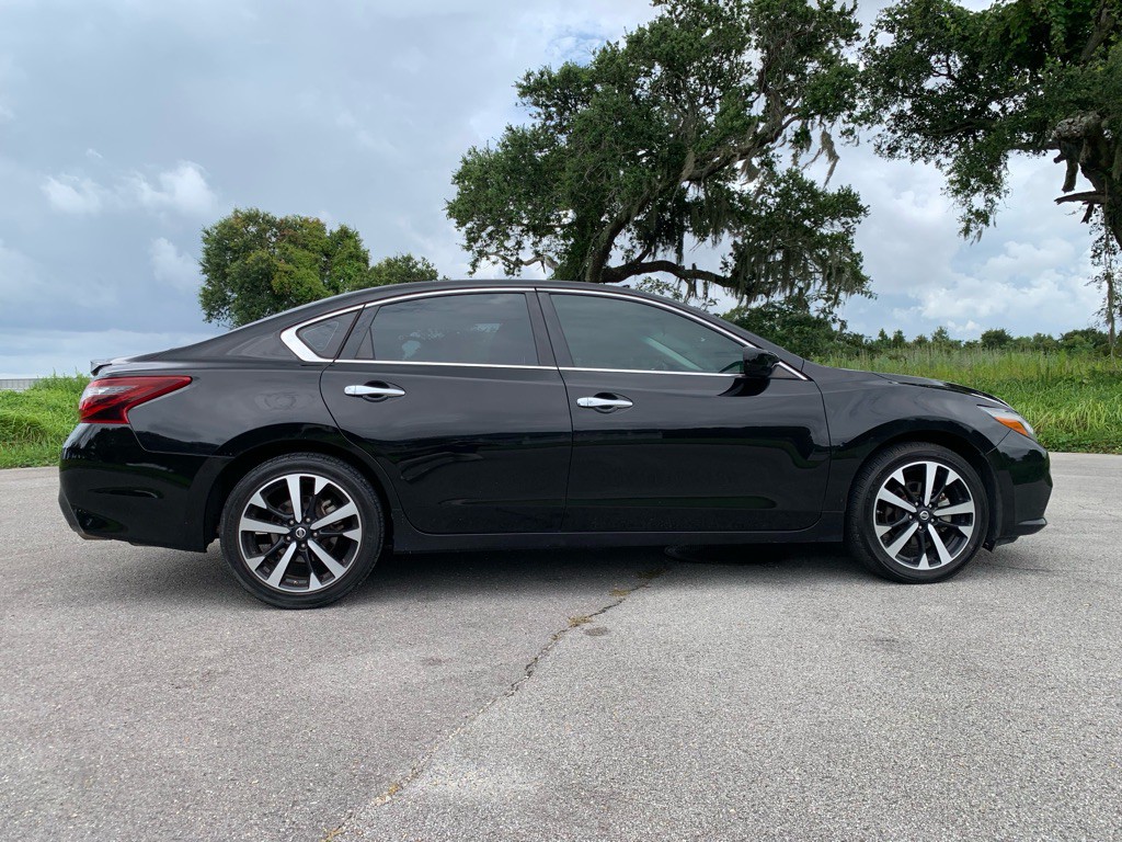 2018 Nissan Altima Image 4