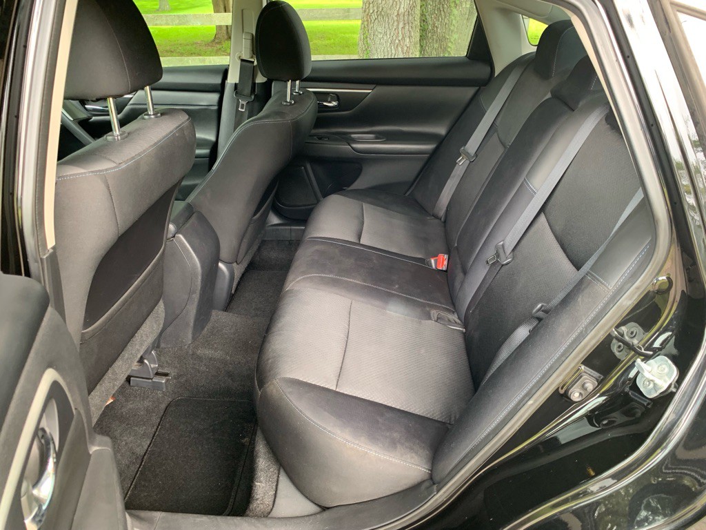 2018 Nissan Altima Image 8