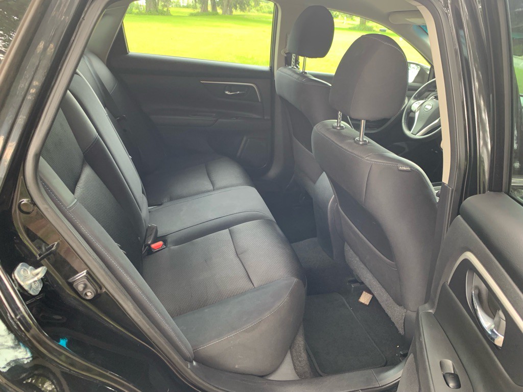 2018 Nissan Altima Image 10