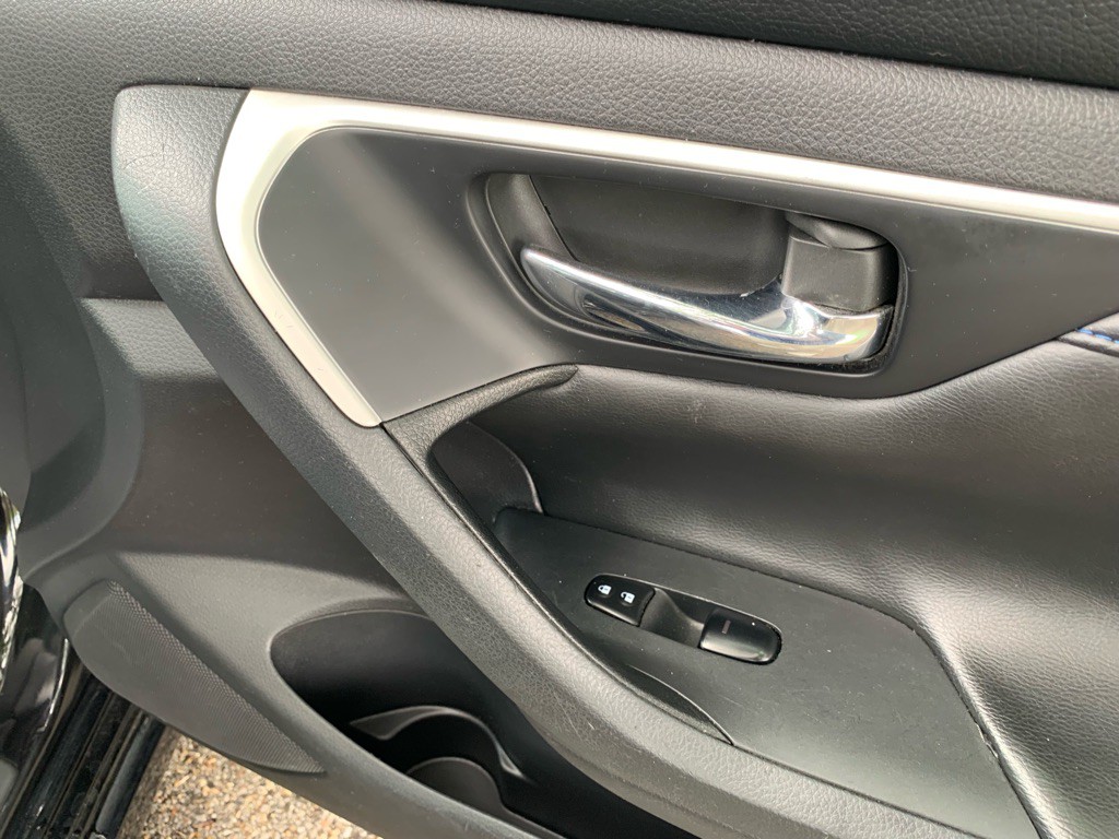 2018 Nissan Altima Image 14