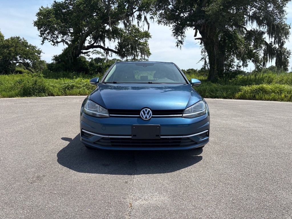 2018 Volkswagen Golf Image 2