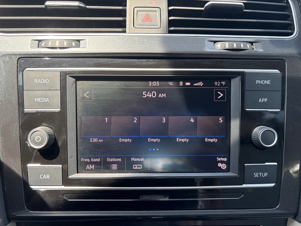 2018 Volkswagen Golf Image 24