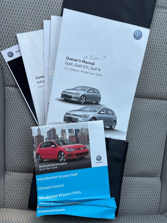 2018 Volkswagen Golf Image 34