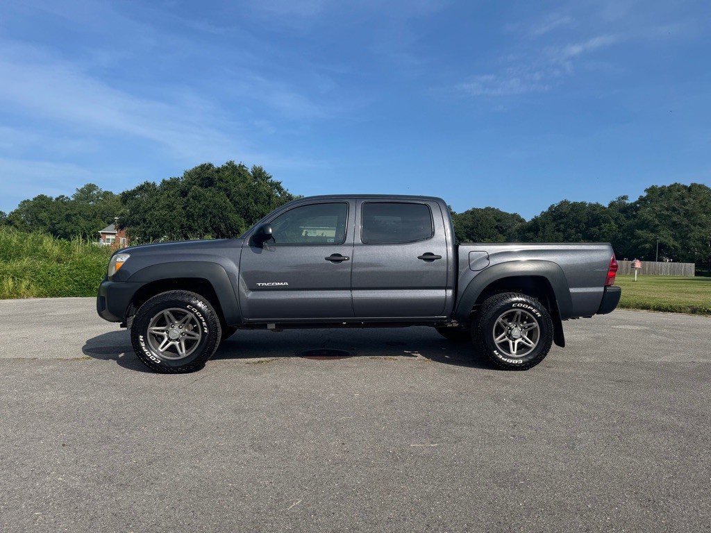 2012 Toyota Tacoma Image 2