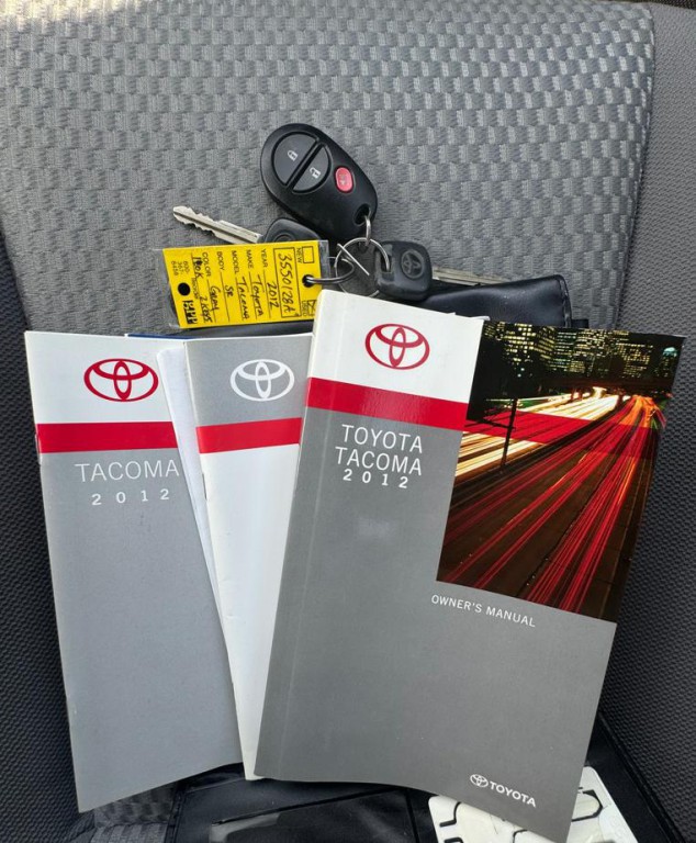 2012 Toyota Tacoma Image 26