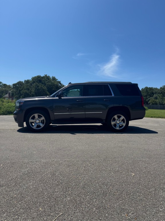 2018 Chevrolet Tahoe Image 2