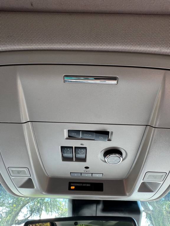 2017 Chevrolet Tahoe Image 28