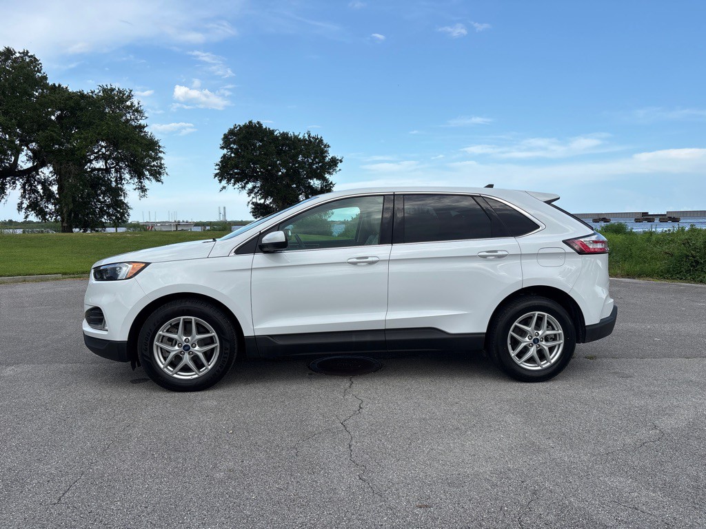 2022 Ford Edge Image 4