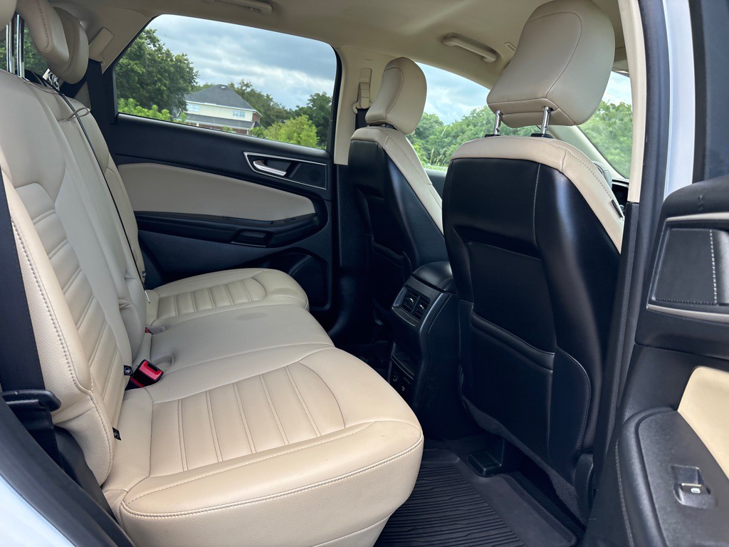 2022 Ford Edge Image 14
