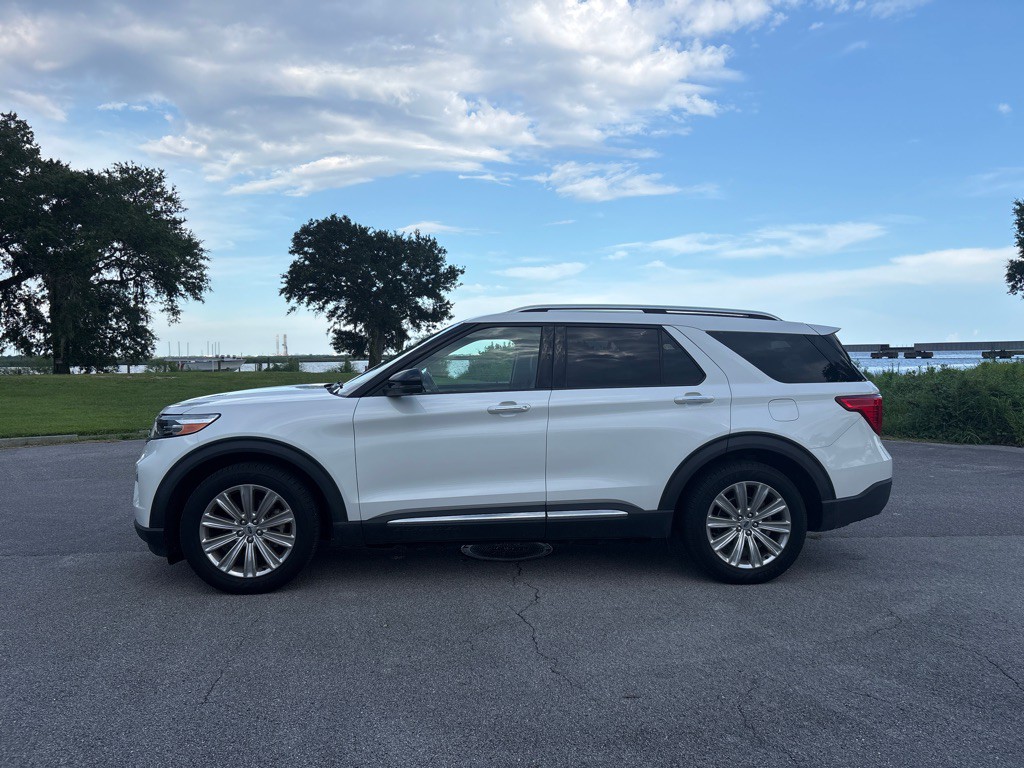 2020 Ford Explorer Image 4