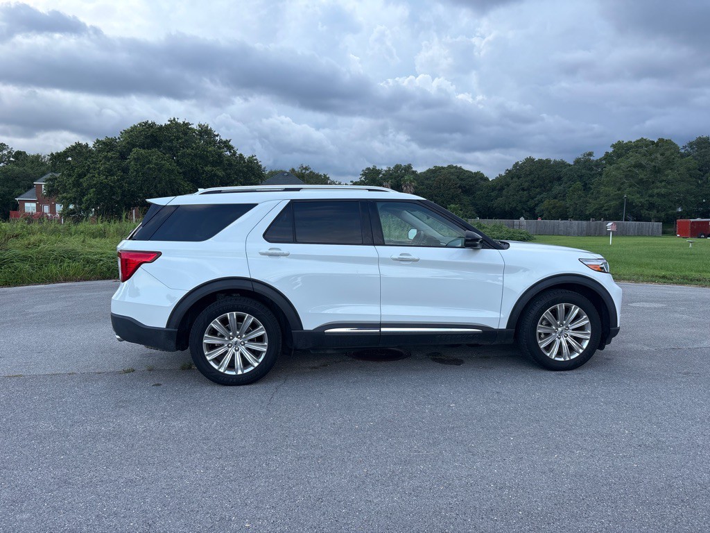 2020 Ford Explorer Image 8
