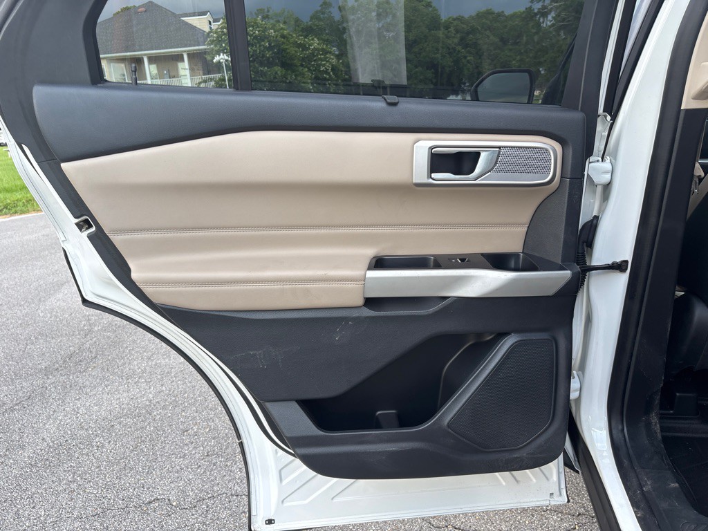 2020 Ford Explorer Image 13