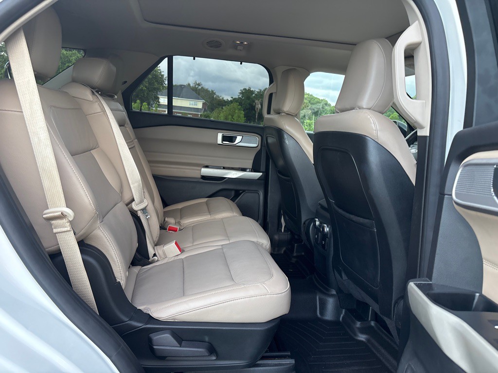 2020 Ford Explorer Image 16