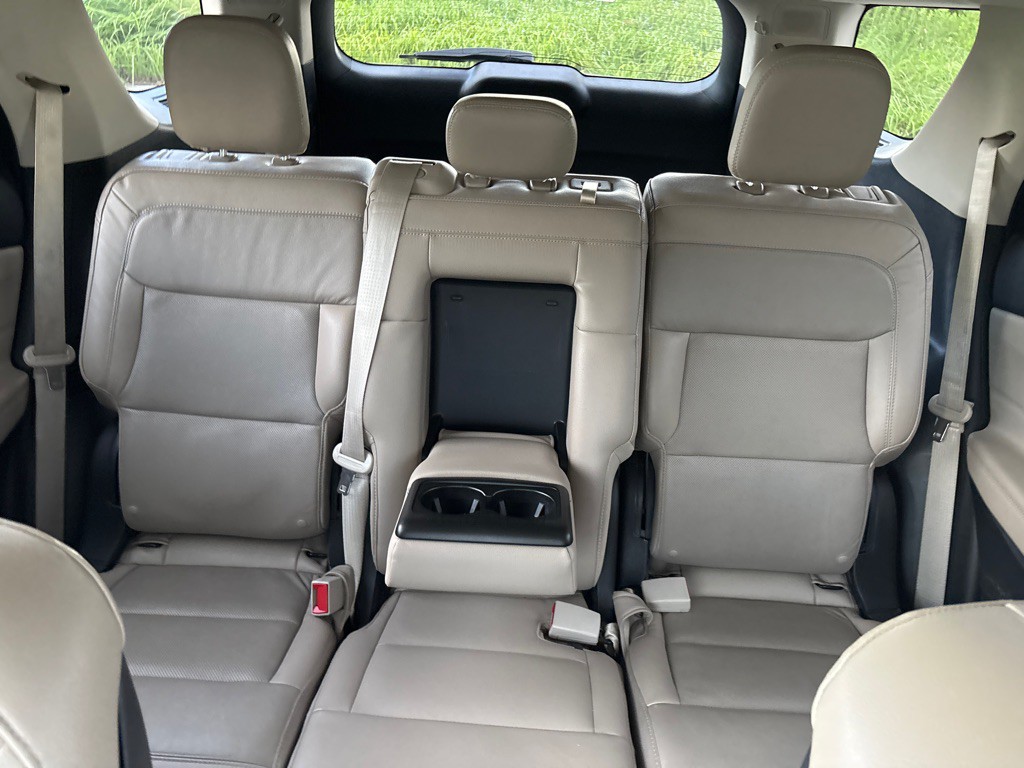 2020 Ford Explorer Image 32