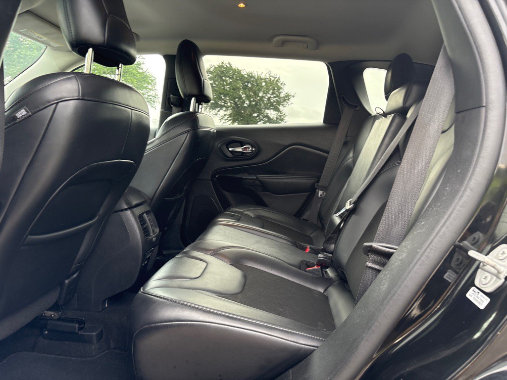 2020 Jeep Cherokee Image 12