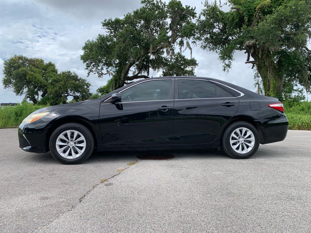 2015 Toyota Camry Image 3