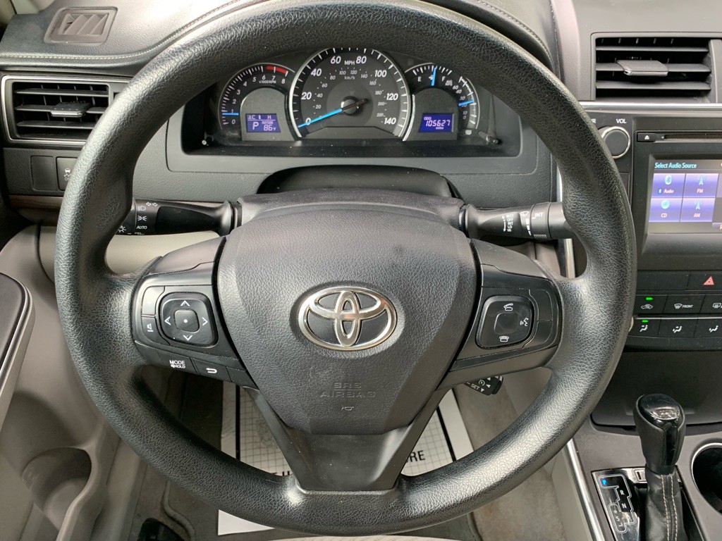 2015 Toyota Camry Image 15