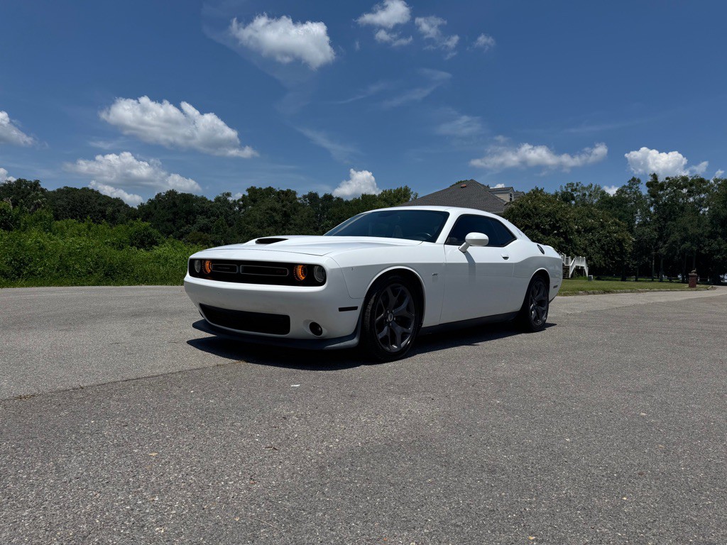 2019 Dodge Challenger Image 1