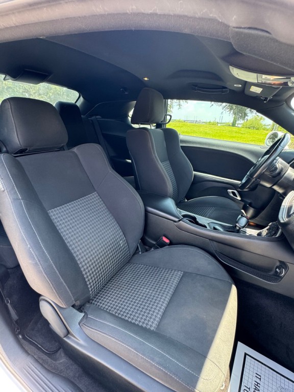2019 Dodge Challenger Image 15