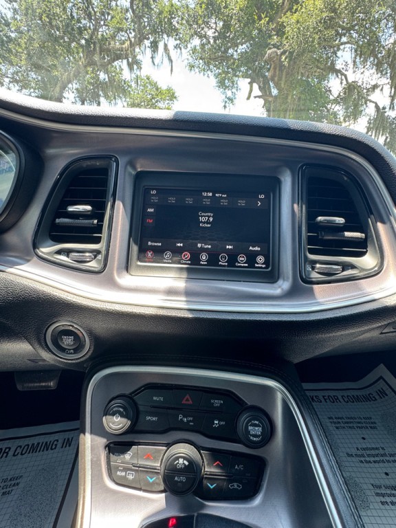 2019 Dodge Challenger Image 18
