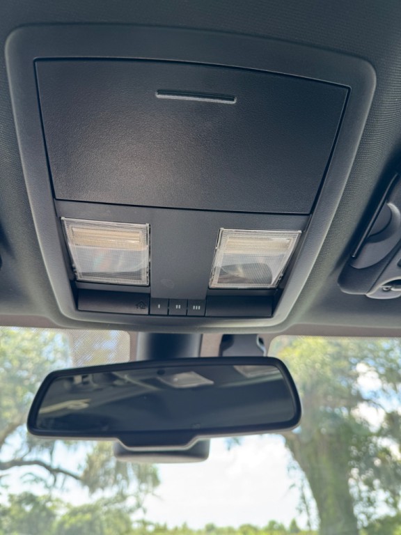 2019 Dodge Challenger Image 24
