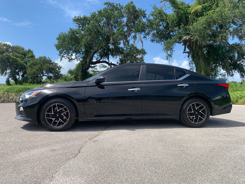 2019 Nissan Altima Image 3