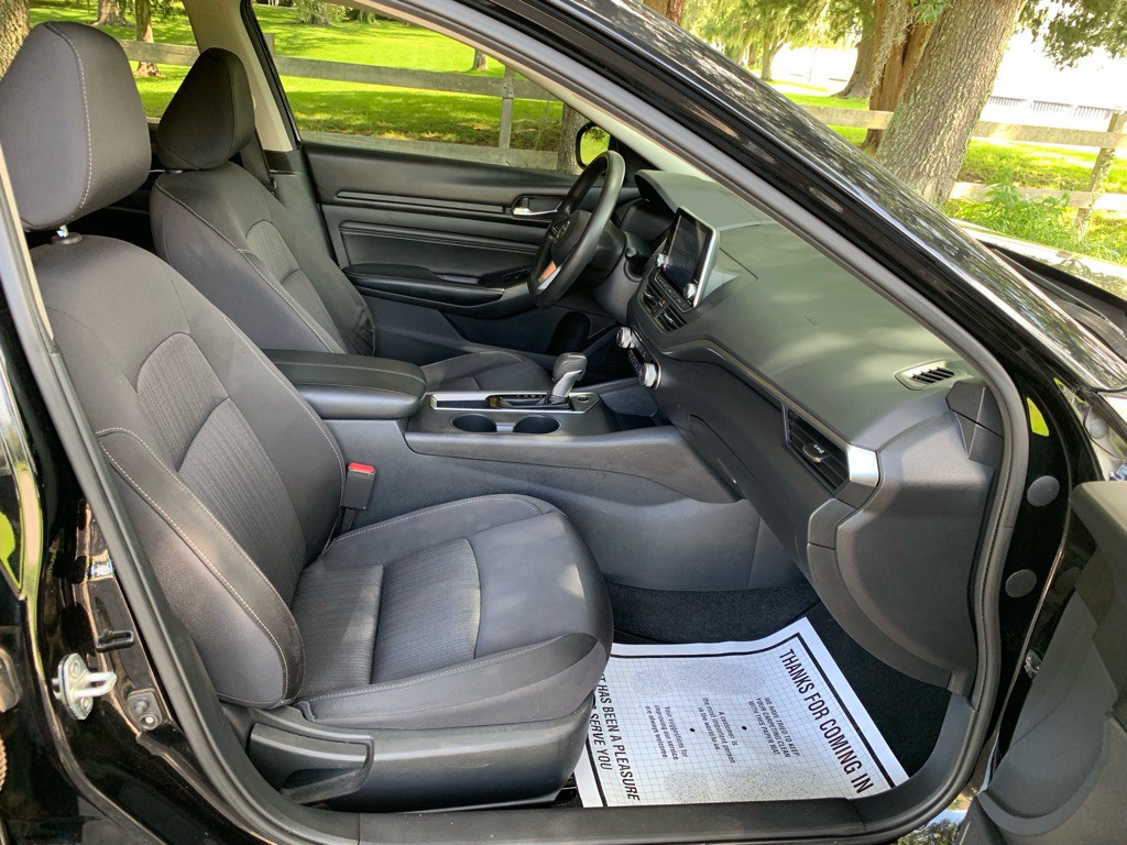 2019 Nissan Altima Image 9