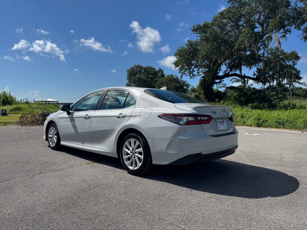 2023 Toyota Camry Image 3